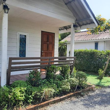 Homlomchomsuan หอมลมชมสวน Lejlighed Ban Mai  Eksteriør billede